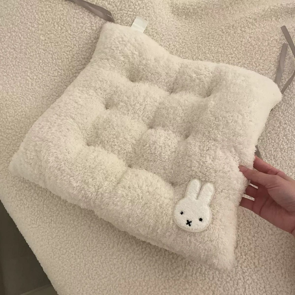 Home Cinema Chairs - Bantal Kursi Tebal Kelinci Miffy, Alas